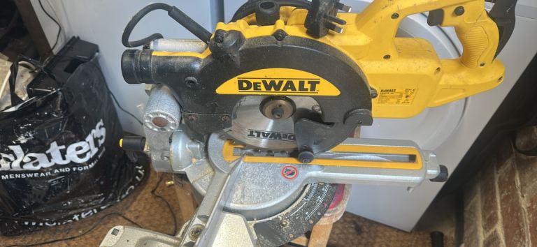 Dewalt chop saw 240v