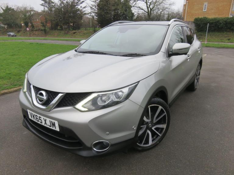 2015 Nissan Qashqai 1.5 dCi Tekna 5dr HATCHBACK DIESEL Manual