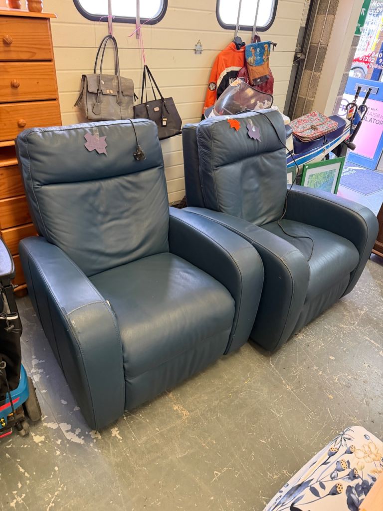Massage chairs x2