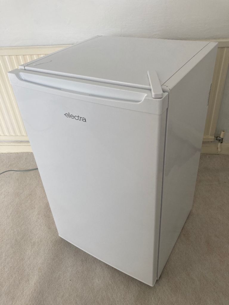 Electra Undercounter Fridge – White, Good Condition £50 can deliver 