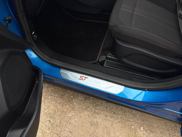 2025 Ford Puma 1.0 EcoBoost Hybrid mHEV ST-Line 5dr 5 Door PETROL Manual