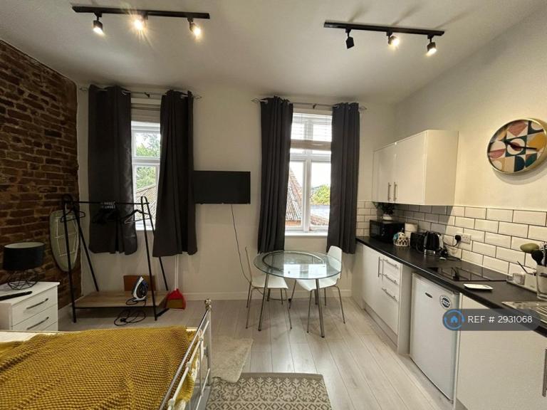 Studio flat in Hackney Road, London, E2 (#2931068)