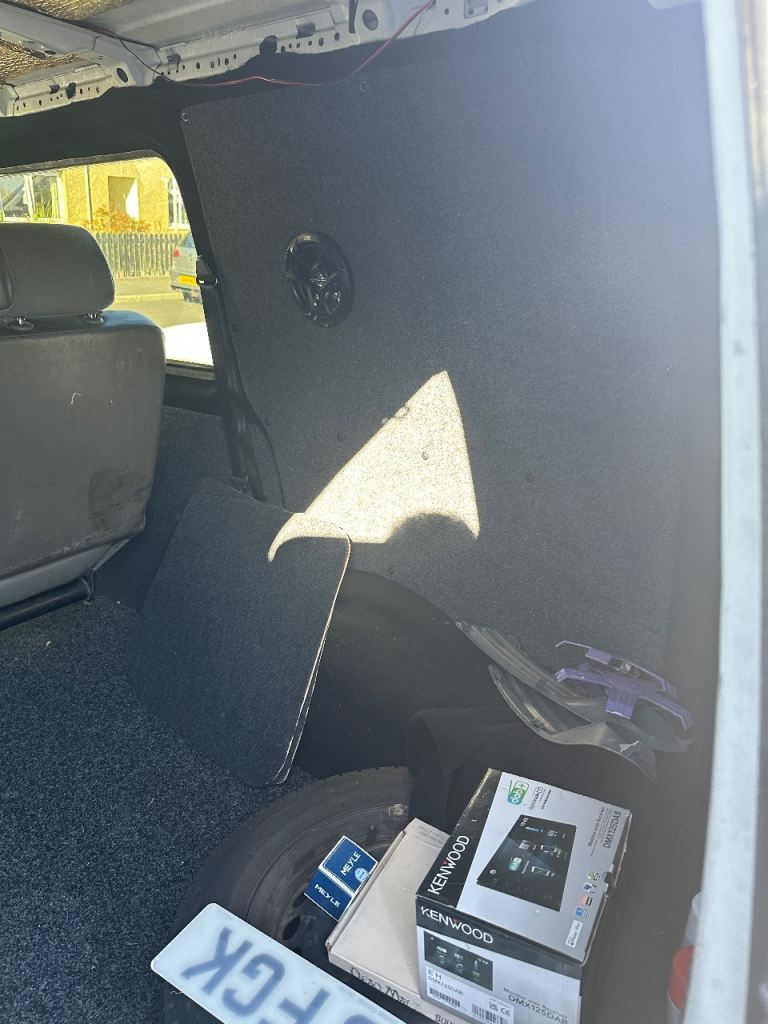 Volkswagen Transporter T5 1.9TDi