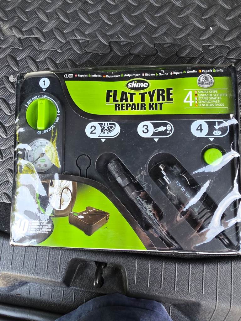 Car tyre repair kit