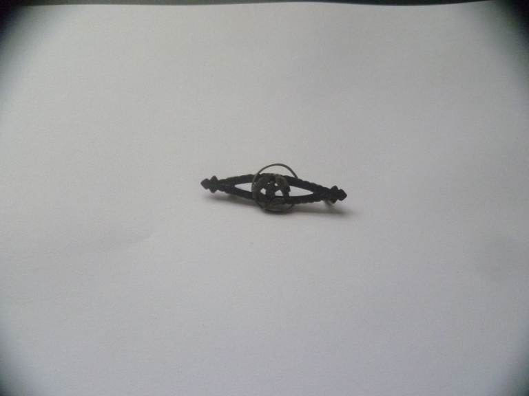 Vintage  victorian silver   sweetheart  bar Brooch  Birds hallmarked   gift 