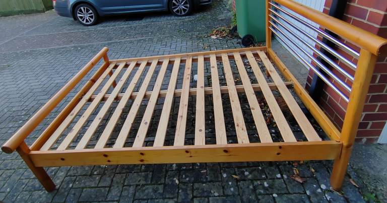 Double bed frame 