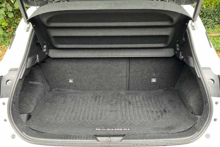 2022 Nissan Qashqai 1.3 DIG-T MH TEKNA 5DR Hatchback Petrol Manual