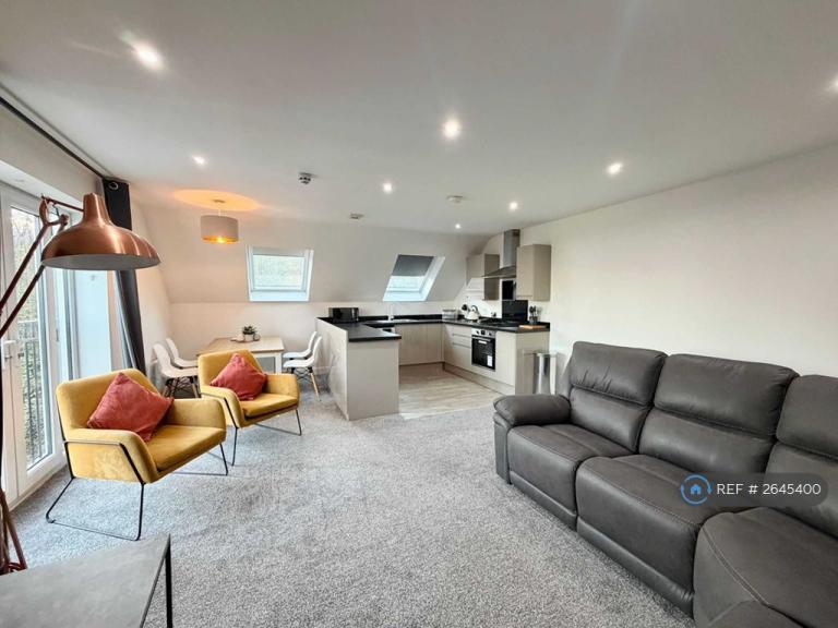 2 bedroom flat in Shield House, Sheffield, S6 (2 bed) (#2645400)