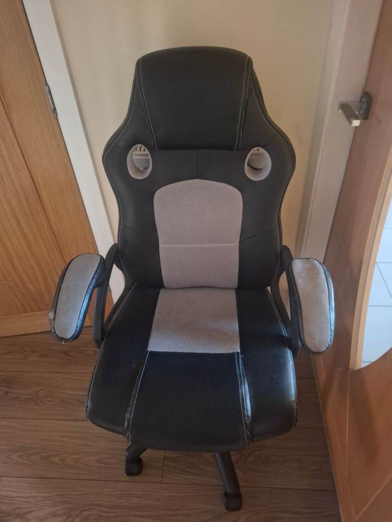 Comfortable Gaming/Office Chair - Grey and Black, Good Condition