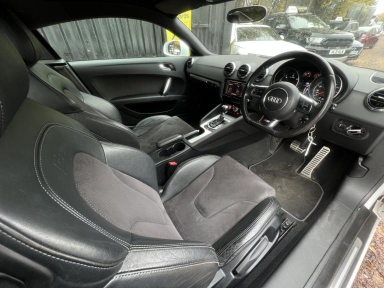 AUDI TT 2.0 TDI Black Edition 2013