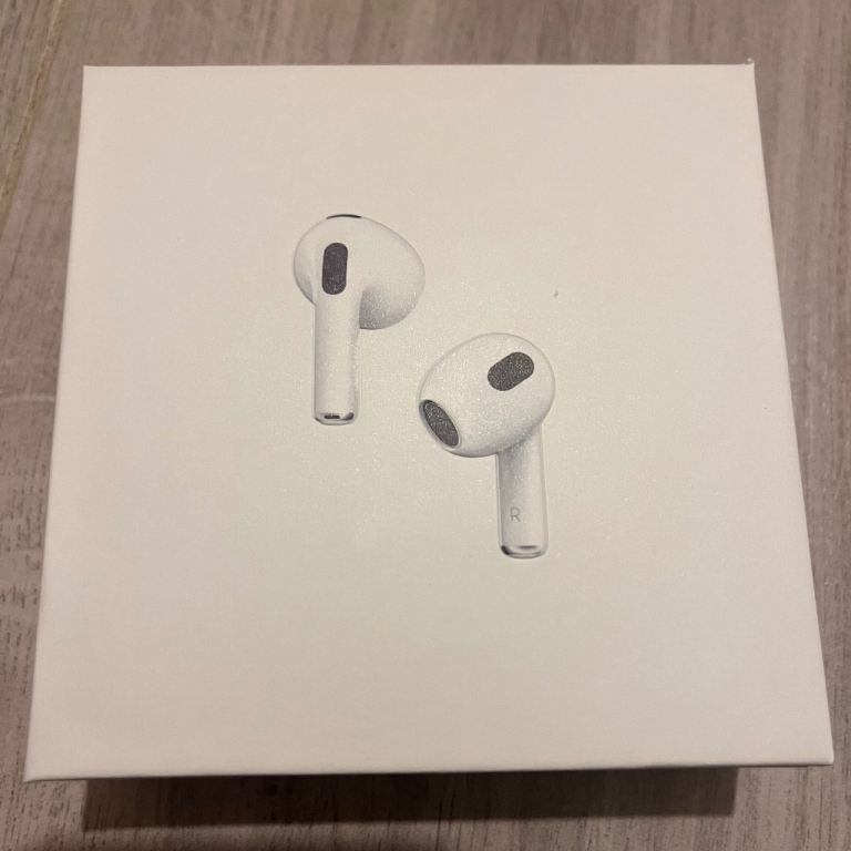 AirPod Gen 3