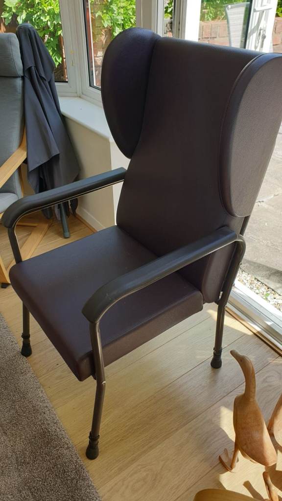 Aidapt Chesterfield Orthopaedic High Back Seat Chair With Adjustment for Leg and Back Height