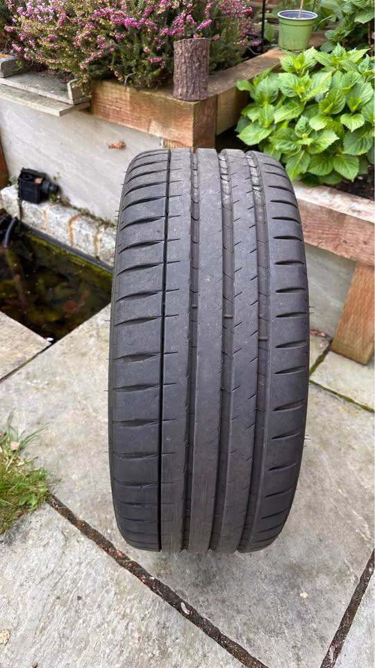 Michelin PS4S * (BMW) 6mm+ 225/40/19