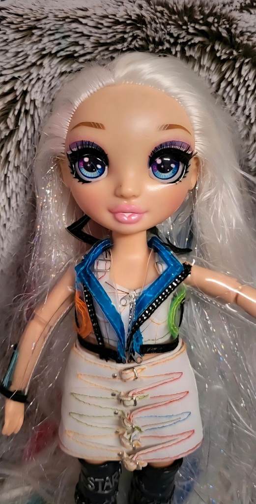 Rainbow High Amaya Raine Doll