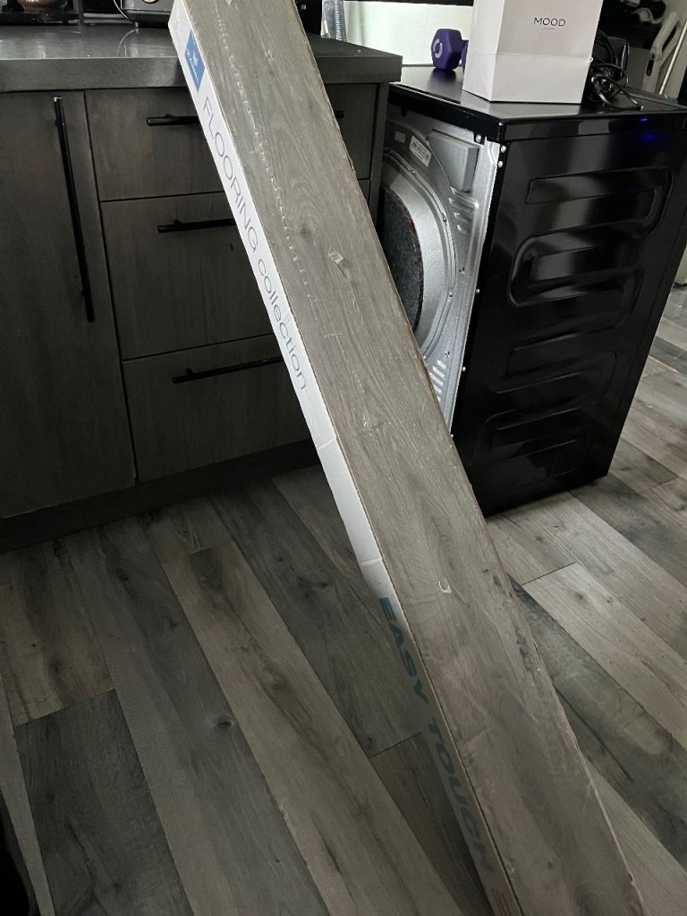 High gloss laminate flooring 