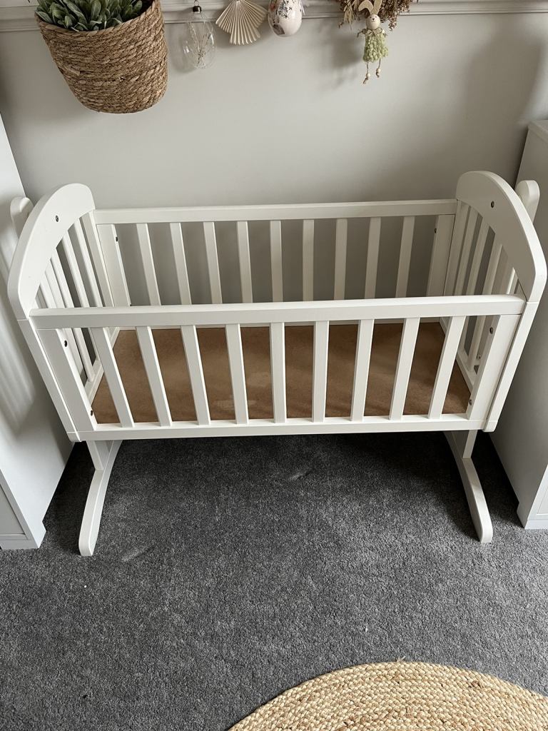 image for Mamas & Papas swinging crib 