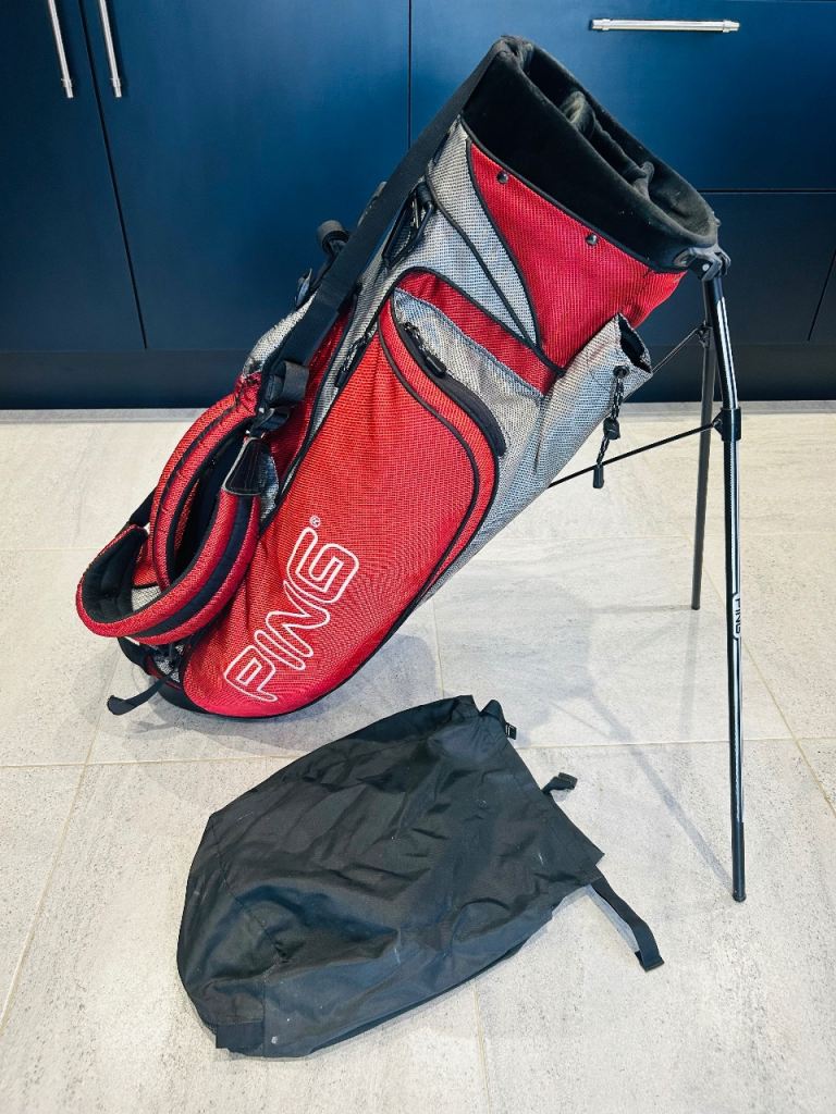 PING VOYAGE CARRY / STAND GOLF BAG. *** Superb Condition ***