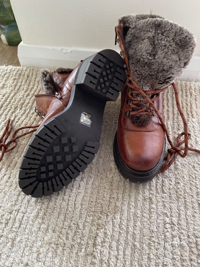 Moda in Pelle Brown Leather Ankle Boots – Size 5, As New