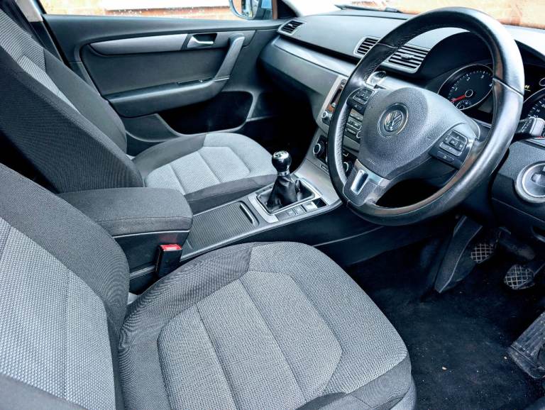 Volkswagen, PASSAT, Estate, 2011, Manual, 1968 (cc), 5 doors
