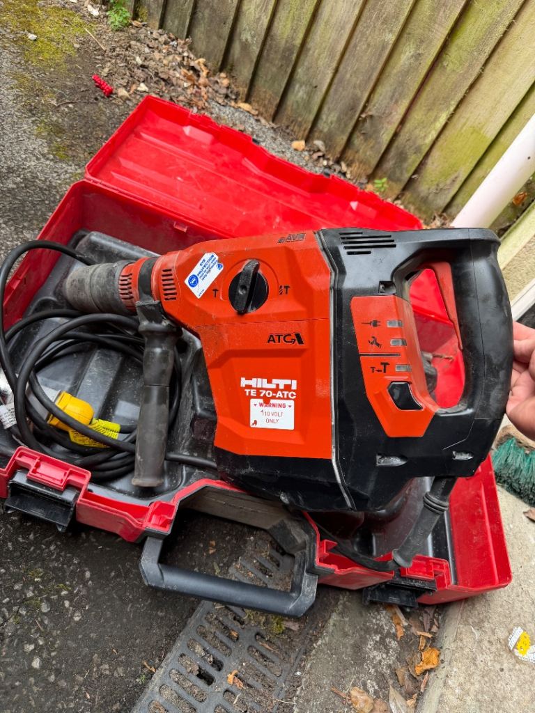 Hilti TE 70-ATC Rotary Hammer Drill – Good Condition