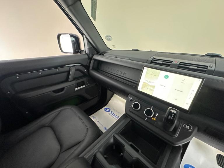 2025 Land Rover Defender 90 3.0 D350 MHEV X-Dynamic HSE Hard Top SUV Auto 4WD SWB Euro 6 (s/s) 3d...