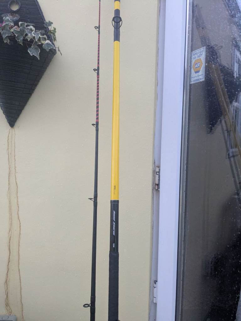 DIAWA sandstorm 13 foot beachcaster fishing rod in good condition ,quality rod