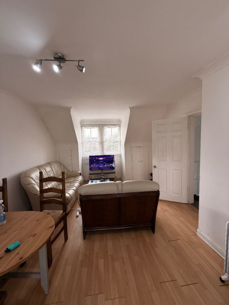 Room To rent 