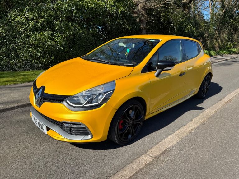 Renault Clio RS 200 Liquid yellow, low mileage 
