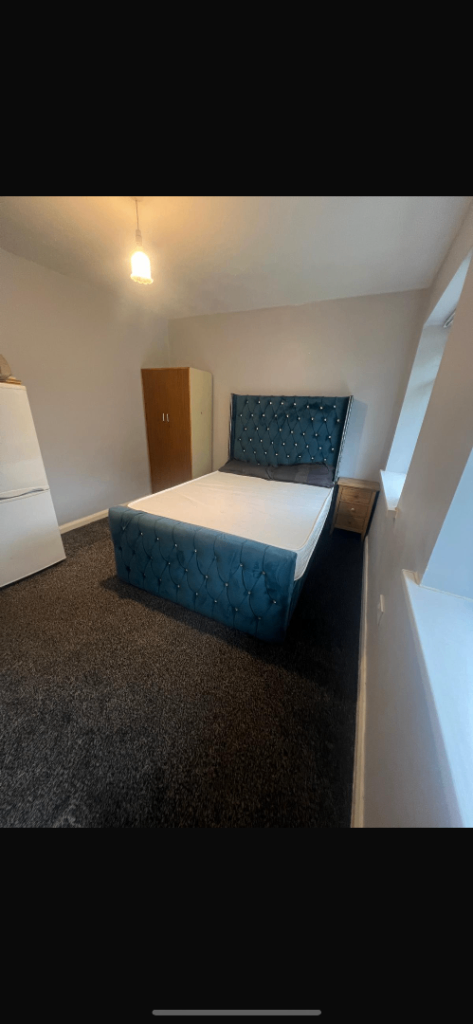 Spacious & Cosy Double Room For Rent AT B33 8JY