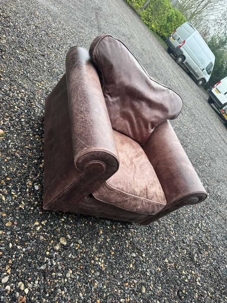 Vintage Tan Club Arm Chair Leather Brown Distressed Seat