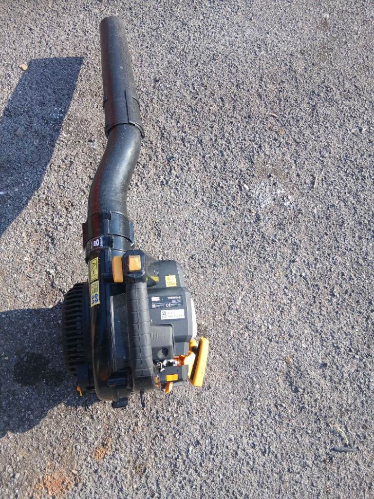 Garden leaf blower