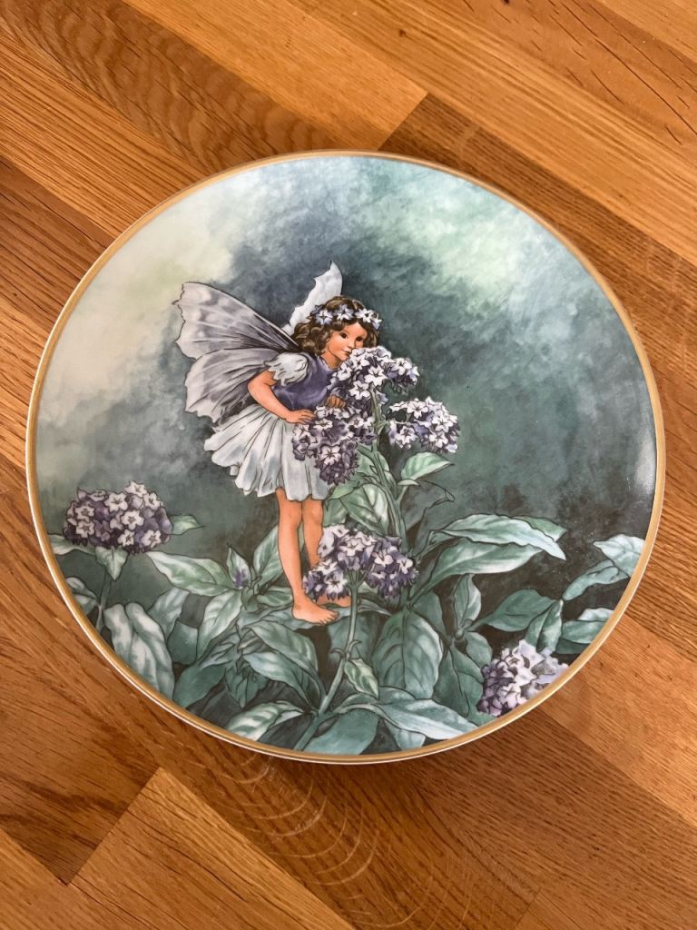 Heinrich Heliotrope Fairy Collector Plate – Good Condition