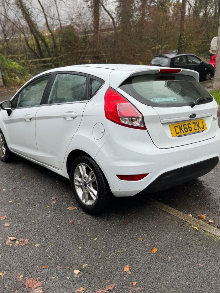 Ford, FIESTA, Hatchback, 2016, Manual, 1241 (cc), 5 doors