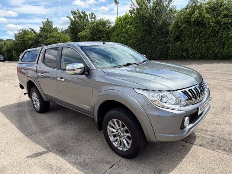 2015 Mitsubishi L200 2.4 DI-D DC Warrior Pickup Double Cab 4dr Diesel Auto 4WD Euro 5 (178 ps) PI...