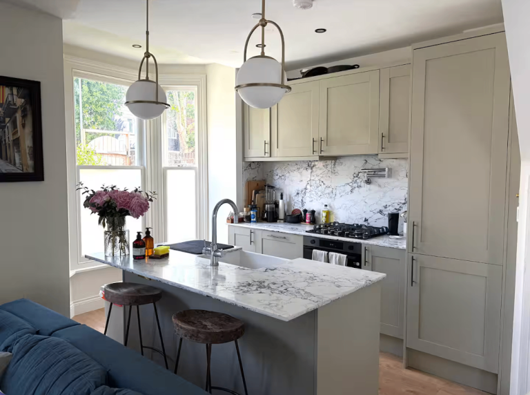 Christmas House Rental in Clapham Junction 