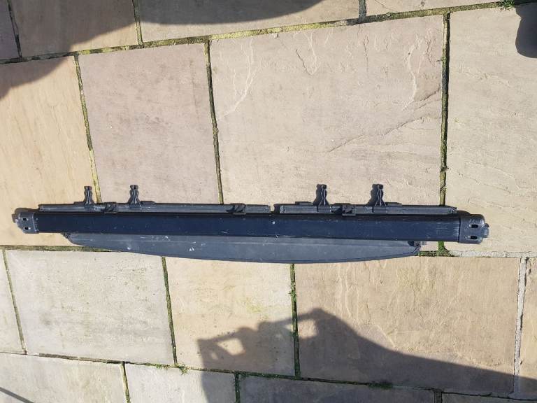 Luggage Cover - Retractable. Honda CRV