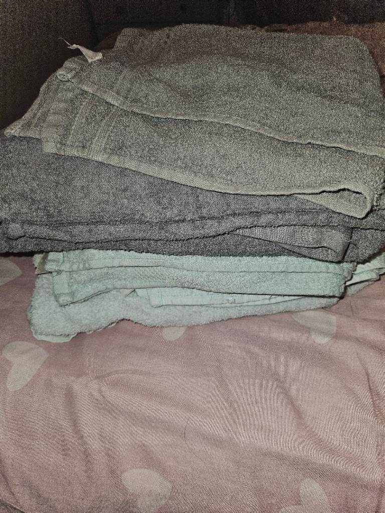 Towels in good clean condition.