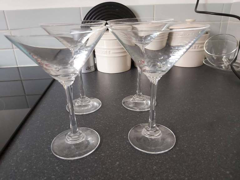 Set of 4 Martini Glasses – Good Condition