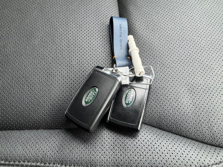 2022 Land Rover Defender 110 3.0 D250 MHEV SE Hard Top SUV 5dr Diesel Auto 4WD MWB Euro 6 (s/s) (...