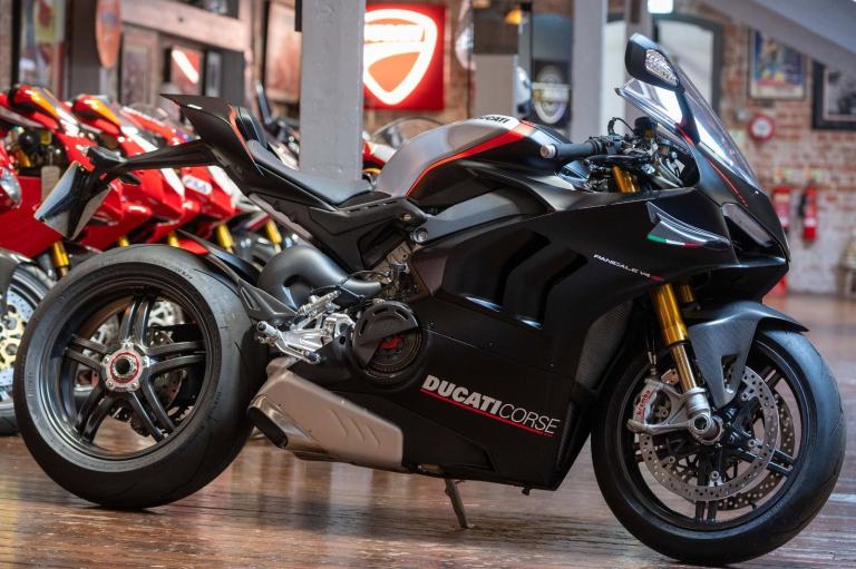 DUCATI Panigale V4 SP *Outstanding Original Example*