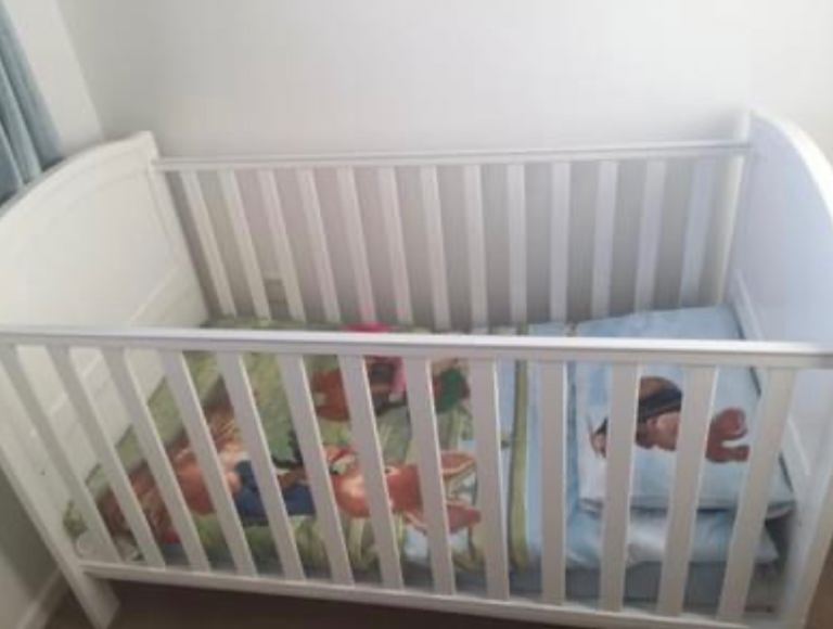 Cot Bed/Todler single bed