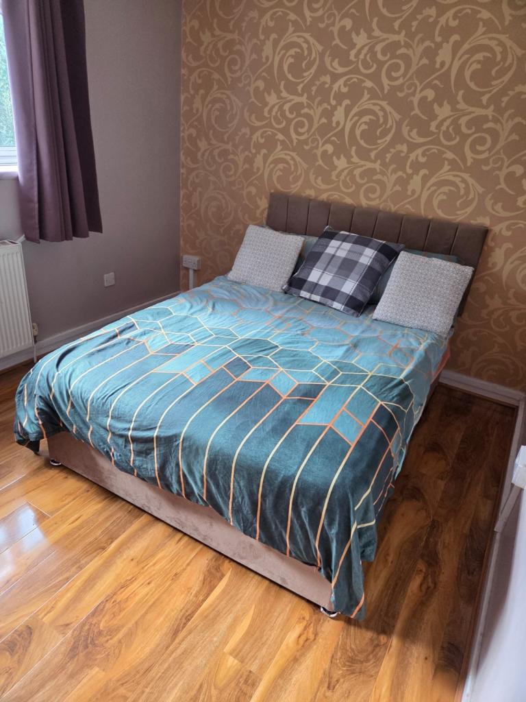 Double Room In Blackheath, London