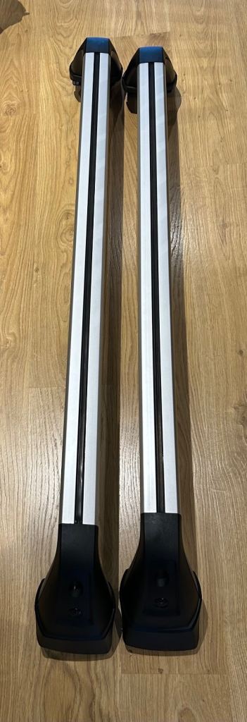 VW Golf mk7 roofbars .