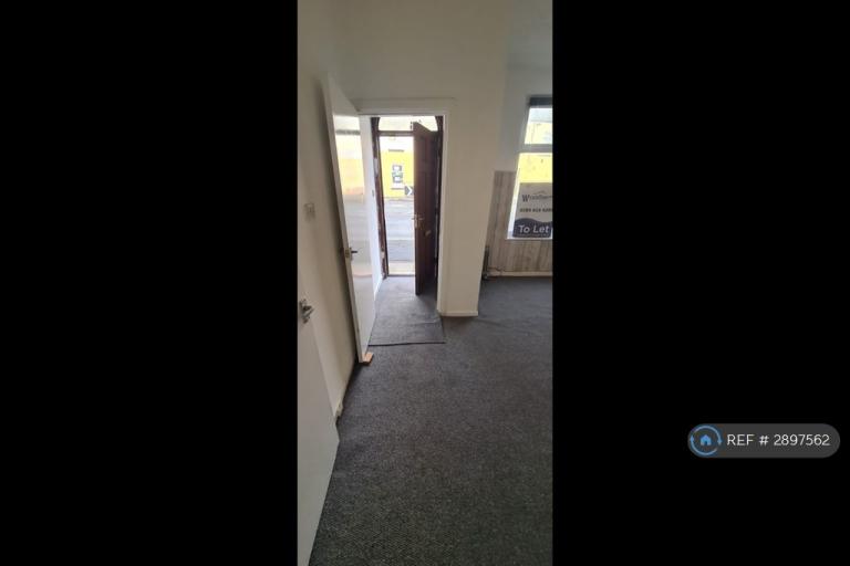 2 bedroom house in Warrington Road, Wigan, WN3 (2 bed) (#2897562)