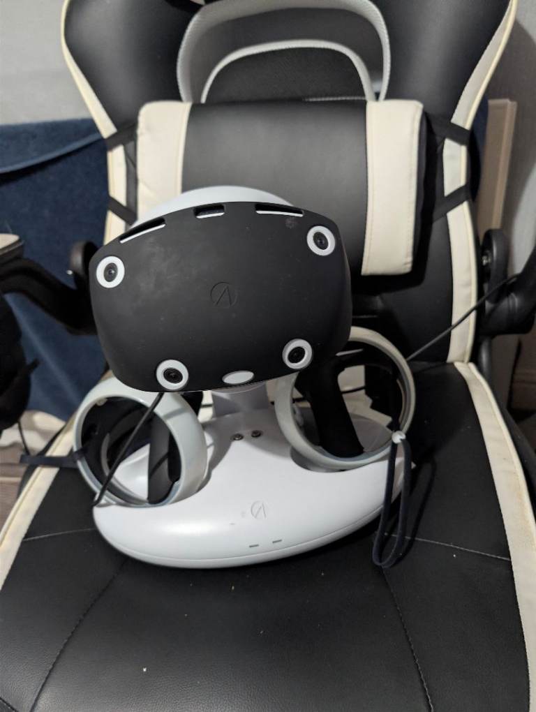 Sony PlayStation VR2 Headset with Controllers – As Good As New