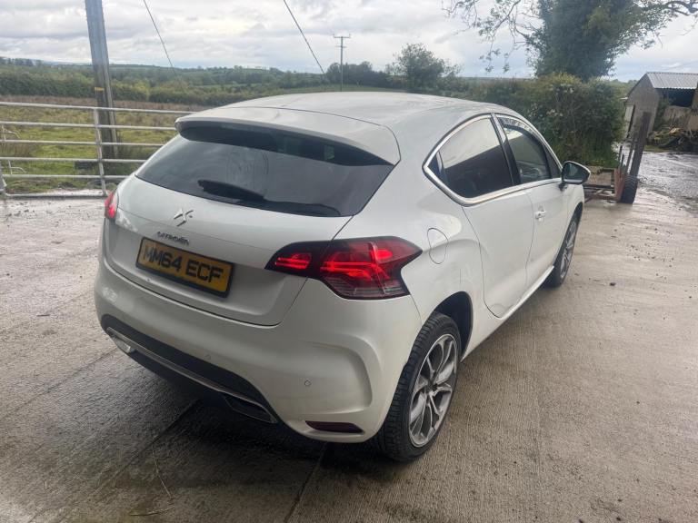 Citroen, DS4, Hatchback, 2014, Manual, 1560 (cc), 5 doors