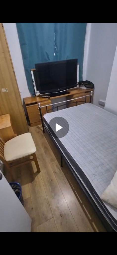 AMAZING DOUBLE ROOM WHITECHAPEL 1,100 UNIVERSAL CREDIT ALLOWED NO DEPOSIT 