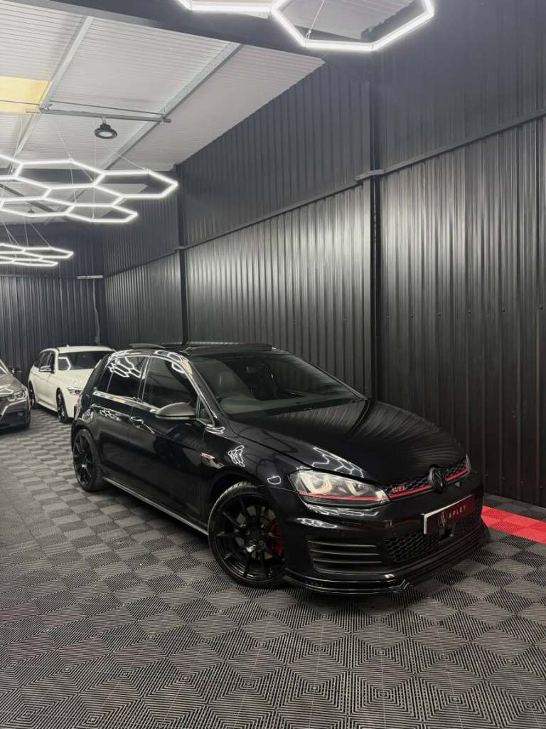 VOLKSWAGEN GOLF 2.0 TSI BlueMotion Tech GTI Performance 2014
