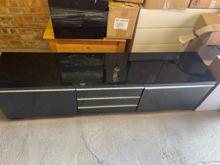 tv stand/unit 
