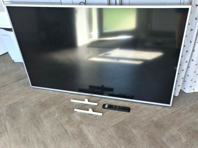 Philips 58" inch Ambilight 4k ultra hdr TV 58PUS7855/12 Faulty like new spares repairs 